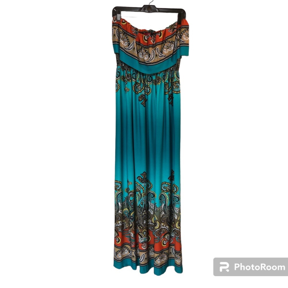 NWT Beautifully colorful strapless dress by Bongo..Juniors size L/G